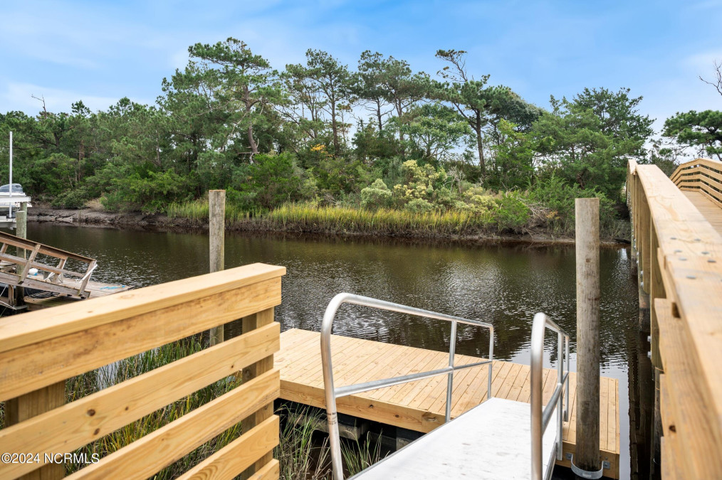 104 13th St Oak Island, NC 28465