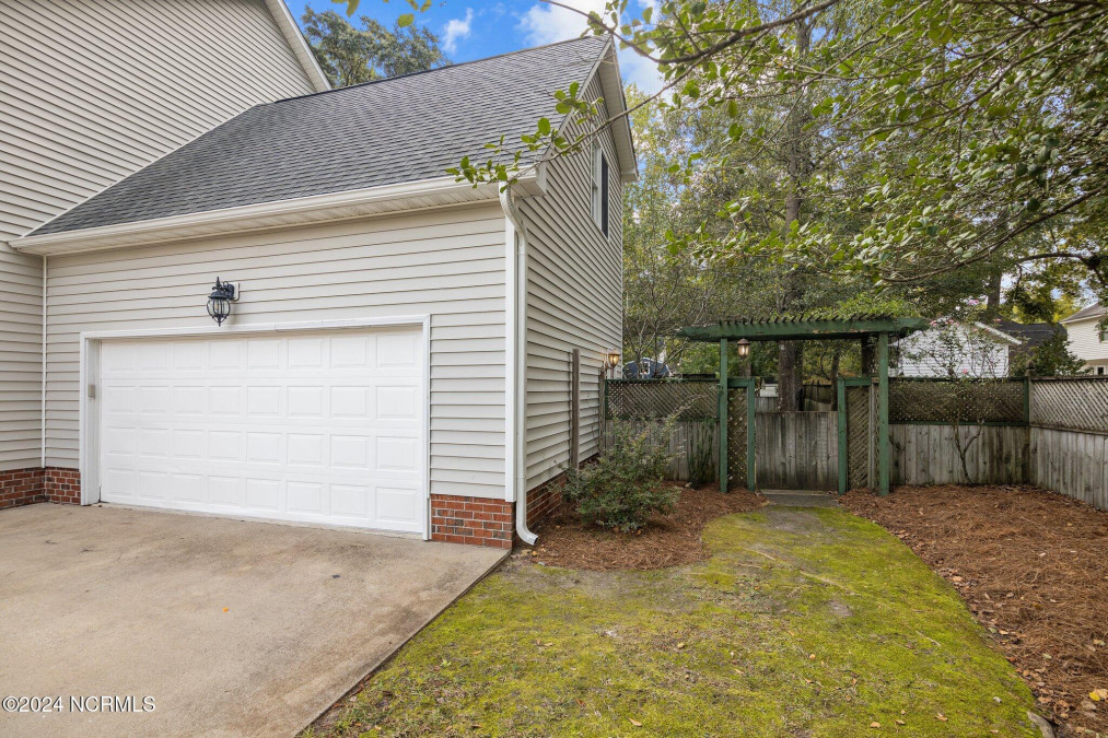 2283 Shire Dr Winterville, NC 28590