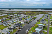 1038 1st St Surf City, NC 28445