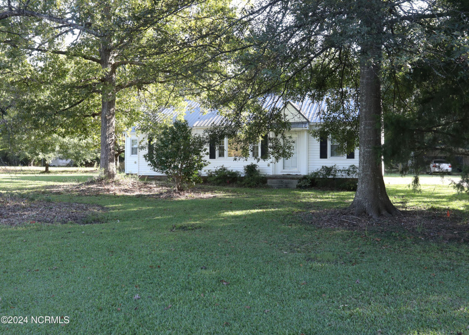 871 Kinston Hw Richlands, NC 28574