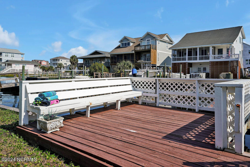 122 Marlin Dr Holden Beach, NC 28462