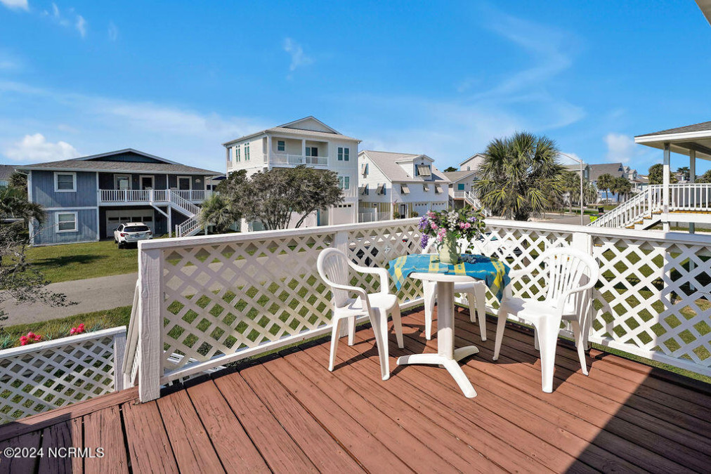 122 Marlin Dr Holden Beach, NC 28462