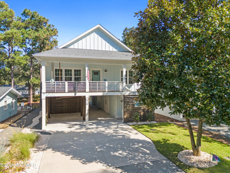 418 Sherrill St Oak Island, NC 28465