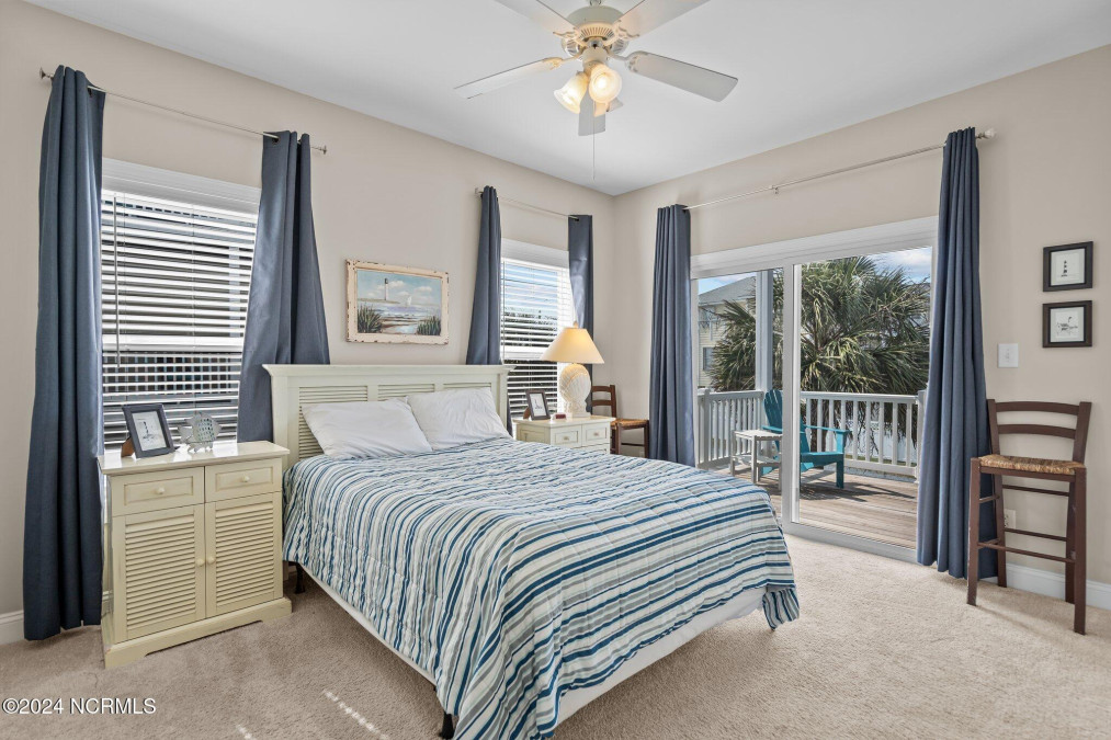 212 Sea Star Cir Surf City, NC 28445