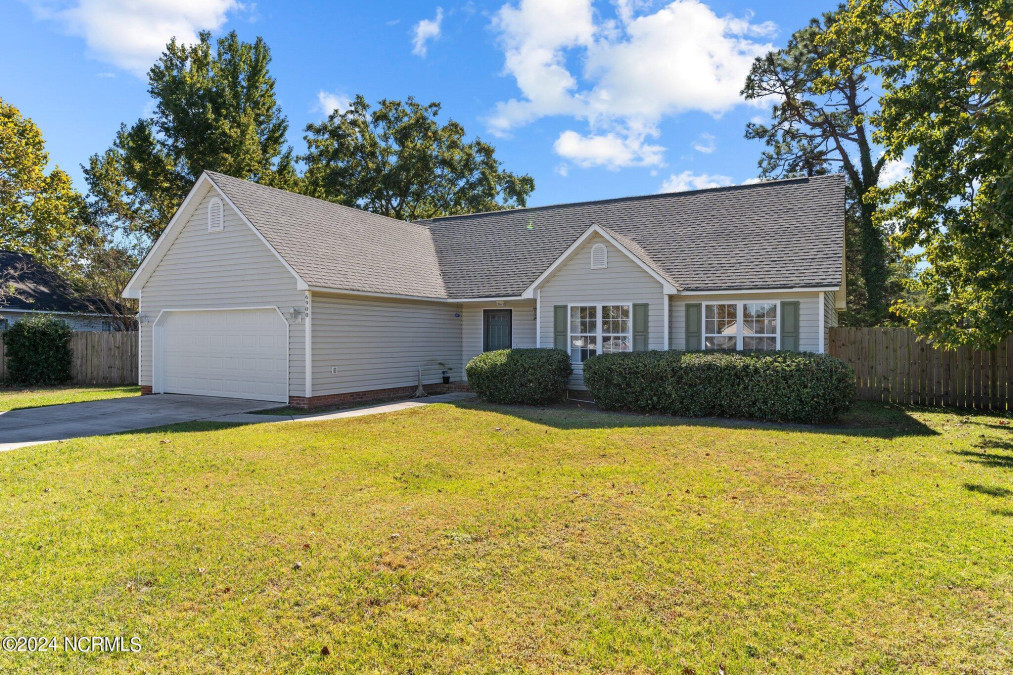 6900 Daybreak Ln Wilmington, NC 28411