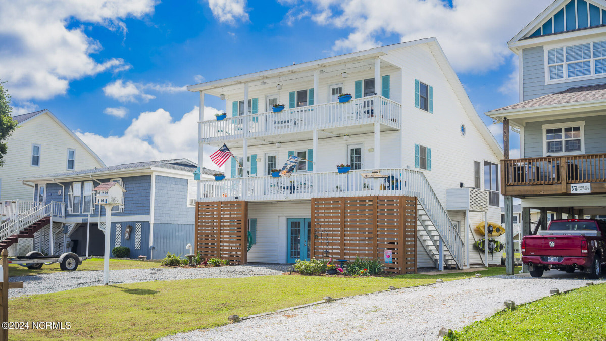 121 Tuna Dr Holden Beach, NC 28462