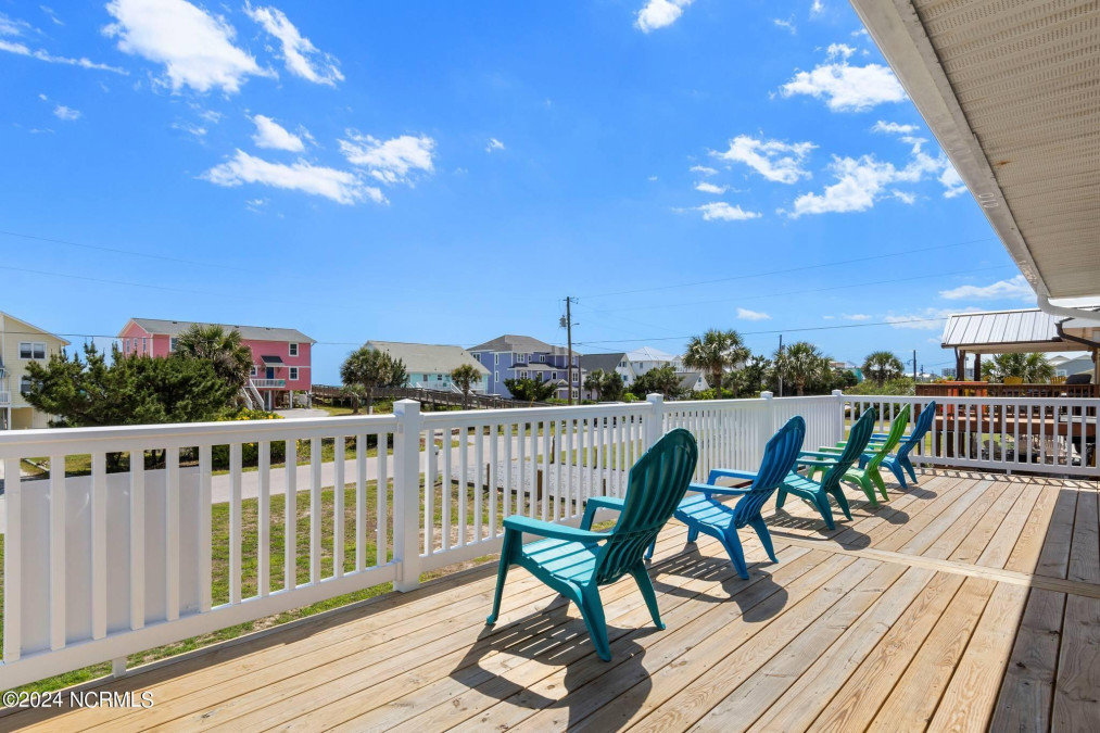 8608 Ocean View Dr Emerald Isle, NC 28594