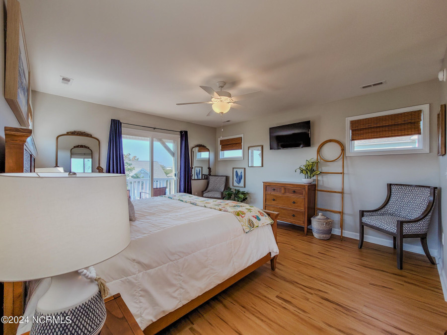 118 Fairytale Ln Surf City, NC 28445