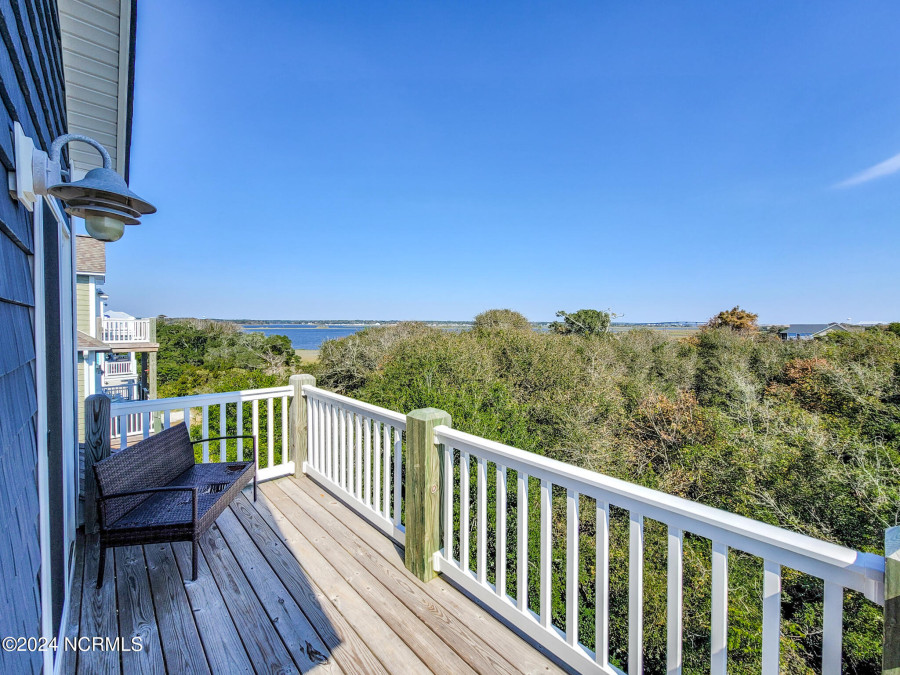 118 Fairytale Ln Surf City, NC 28445