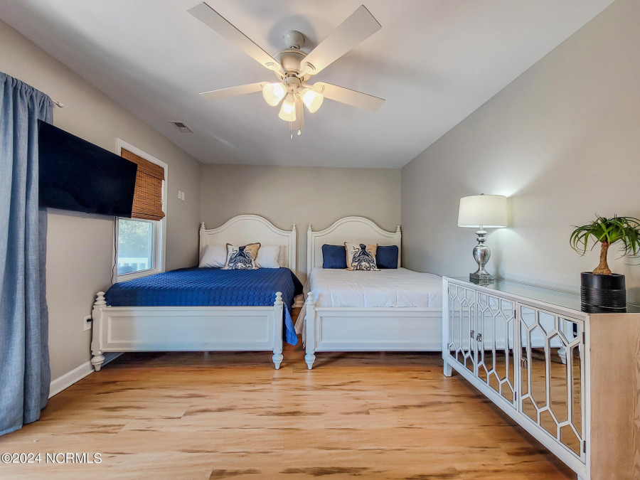 118 Fairytale Ln Surf City, NC 28445