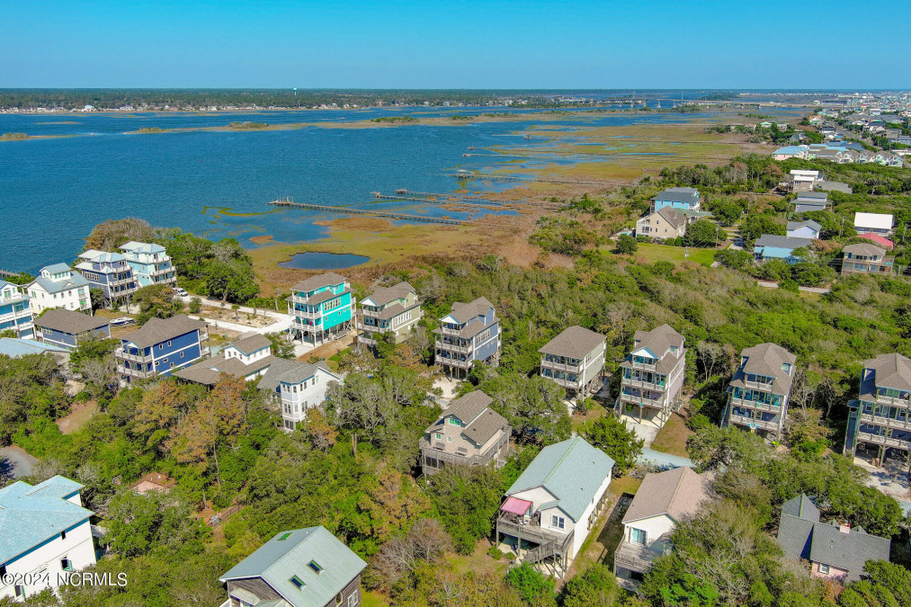 118 Fairytale Ln Surf City, NC 28445