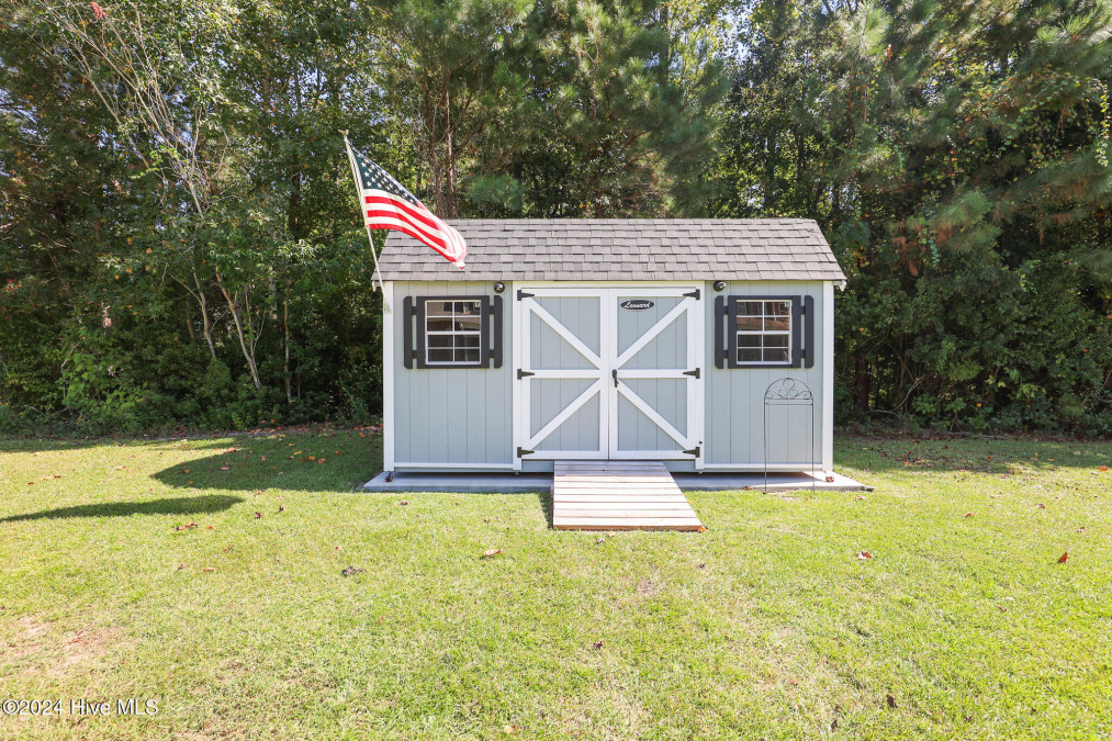 101 Brogdan Ln Jacksonville, NC 28540