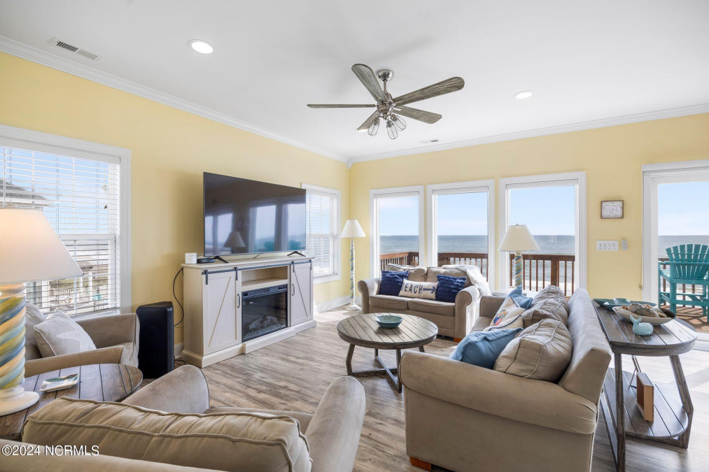 4476 Island Dr North Topsail Beach, NC 28460