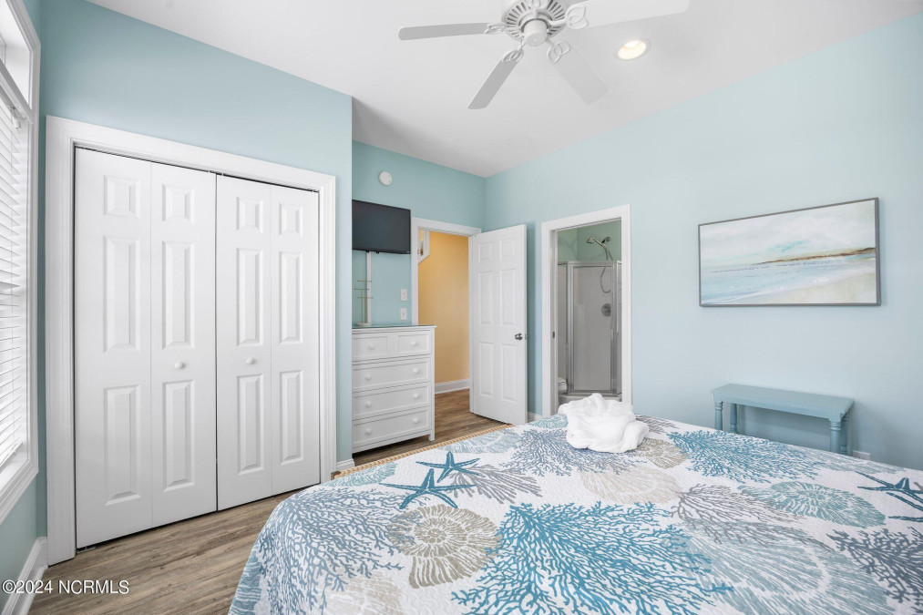 4476 Island Dr North Topsail Beach, NC 28460