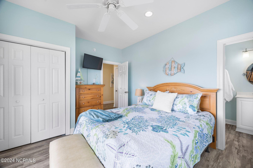 4476 Island Dr North Topsail Beach, NC 28460