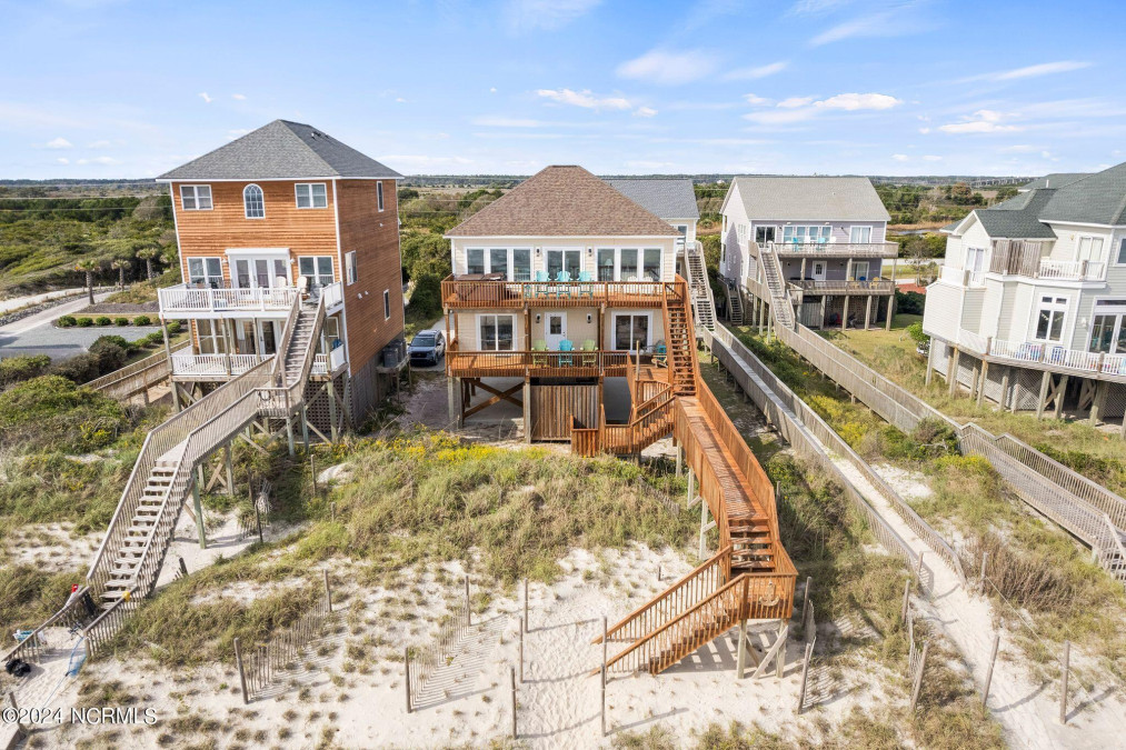 4476 Island Dr North Topsail Beach, NC 28460