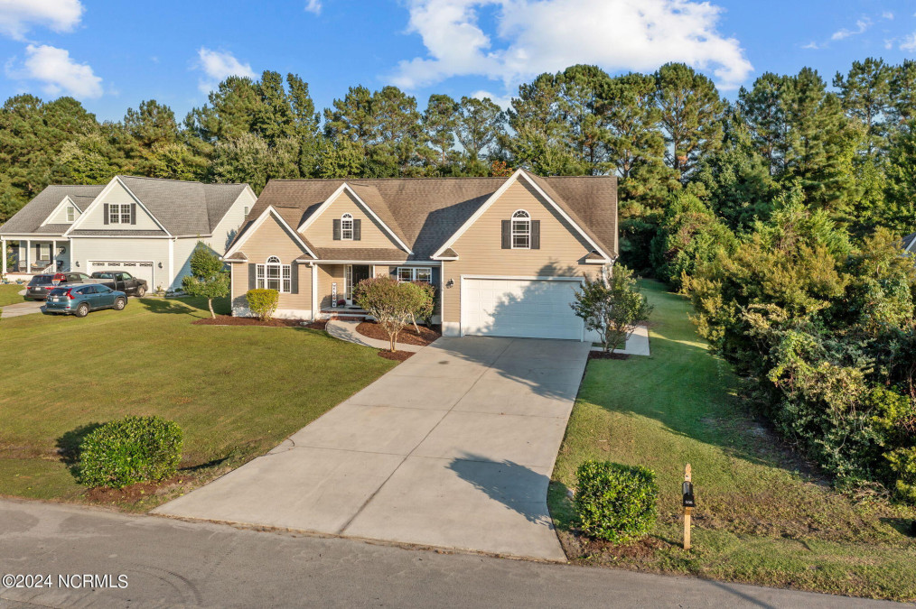 536 Park Meadows Dr Newport, NC 28570