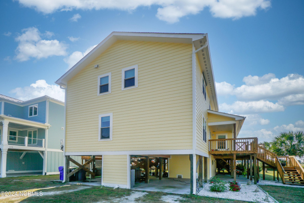 122 24th St Oak Island, NC 28465