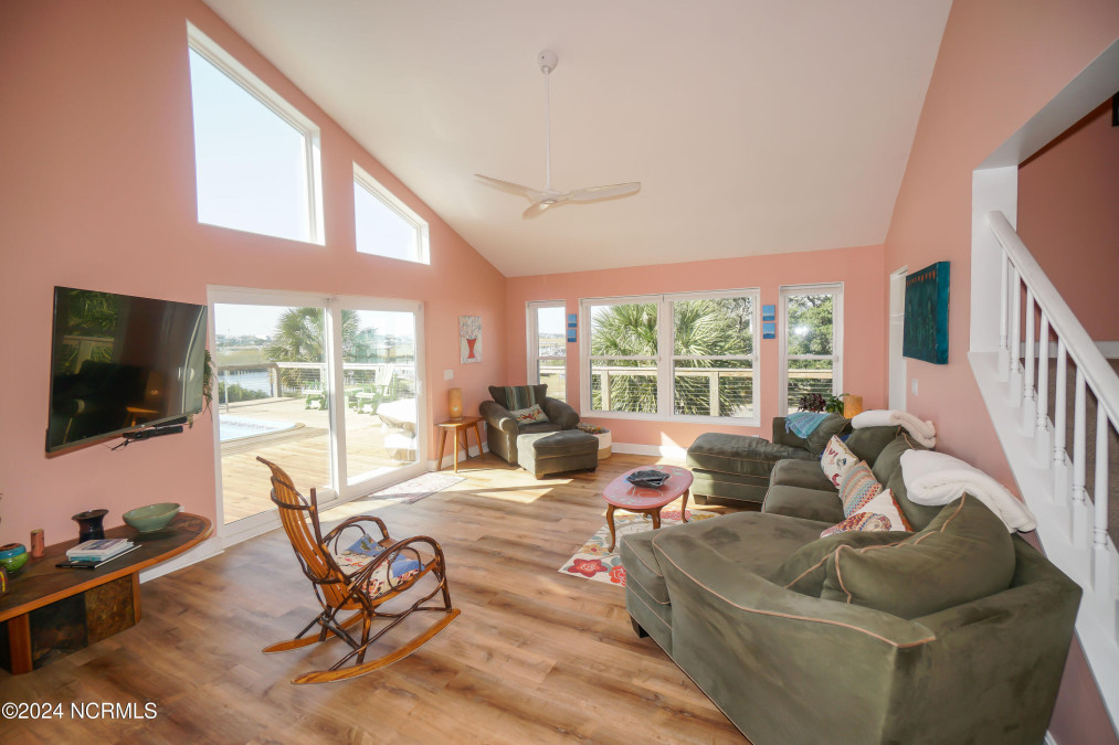 122 24th St Oak Island, NC 28465