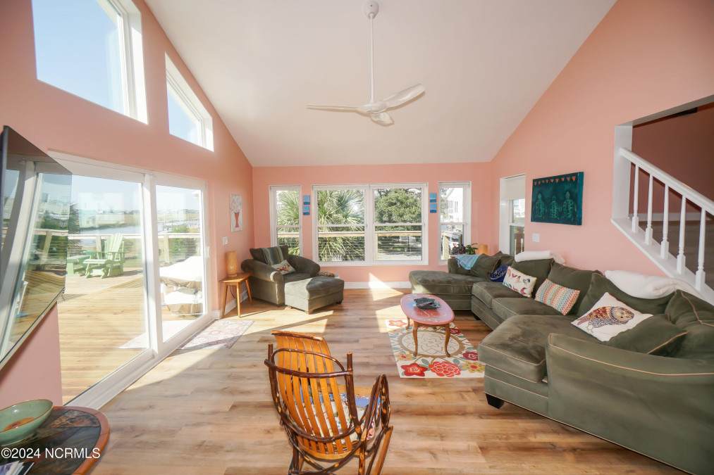 122 24th St Oak Island, NC 28465