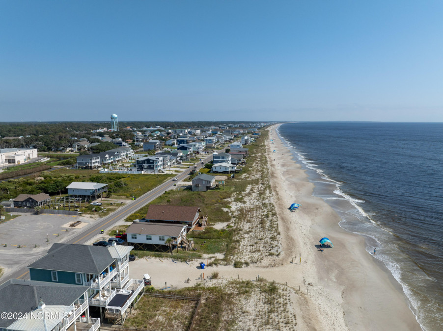 221 35th St Oak Island, NC 28465