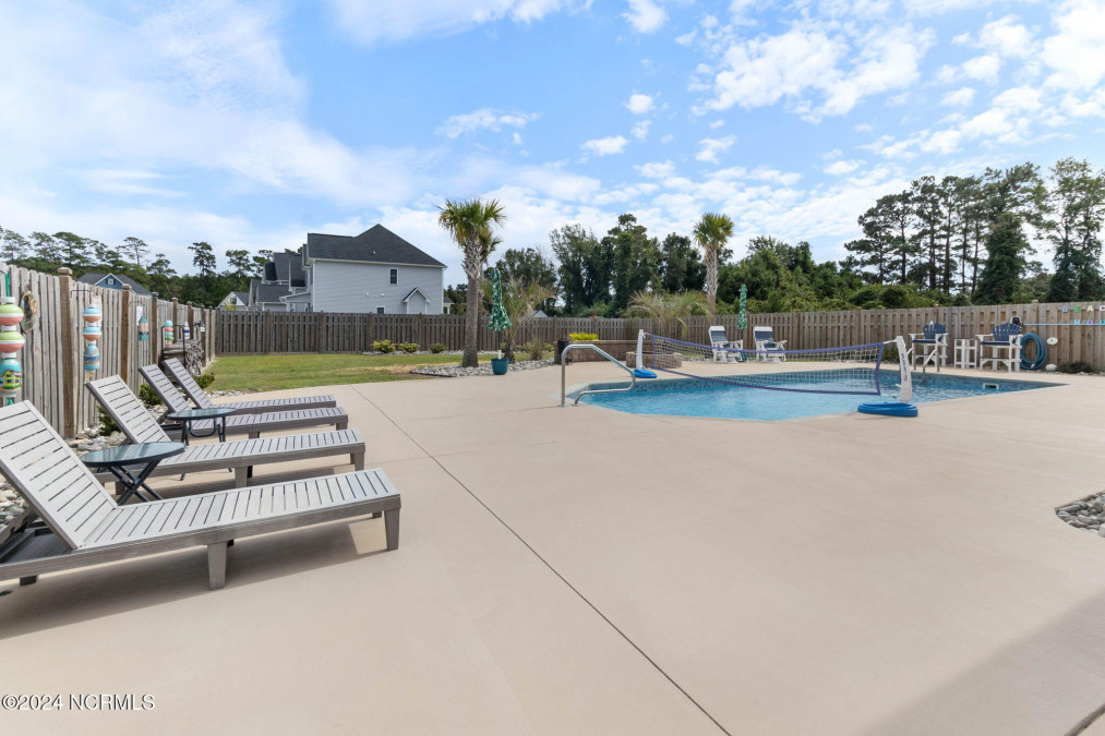 200 Coscoroba Ct Swansboro, NC 28584