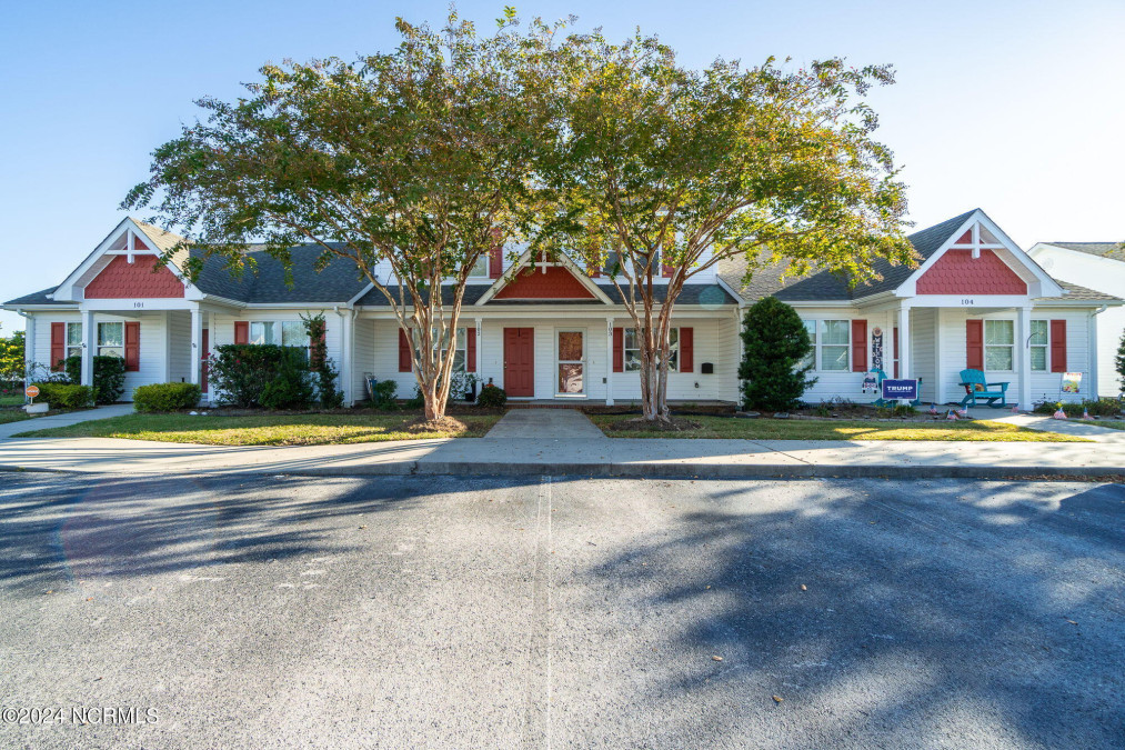 103 Pirates Landing Dr Beaufort, NC 28516