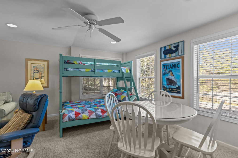 317 Shipwreck Ln Emerald Isle, NC 28594