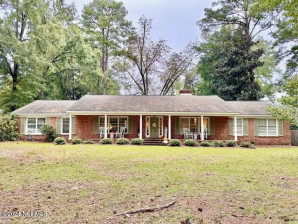 500 Bob White Ln Whiteville, NC 28472