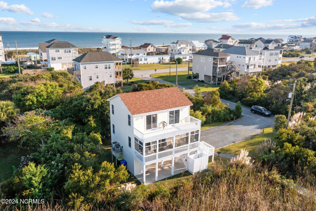 6514 14th Ave North Topsail Beach, NC 28460