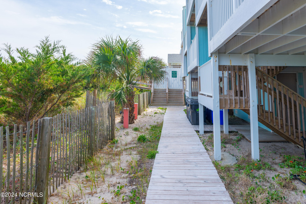 705 Carolina Beach Ave Carolina Beach, NC 28428