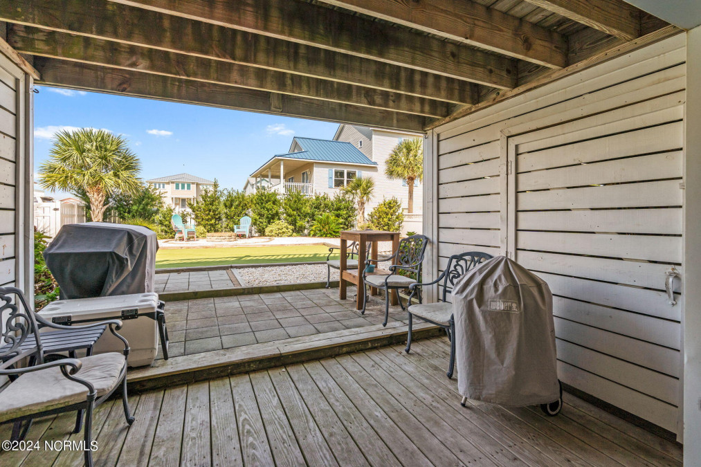 200 Brunswick Ave Holden Beach, NC 28462