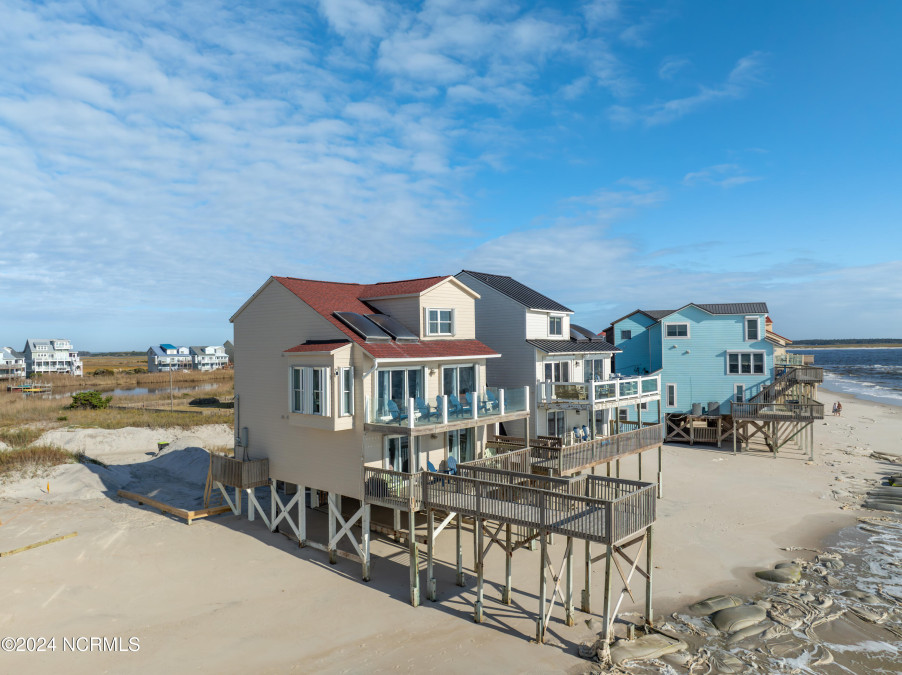 2362 New River Inlet Rd North Topsail Beach, NC 28460