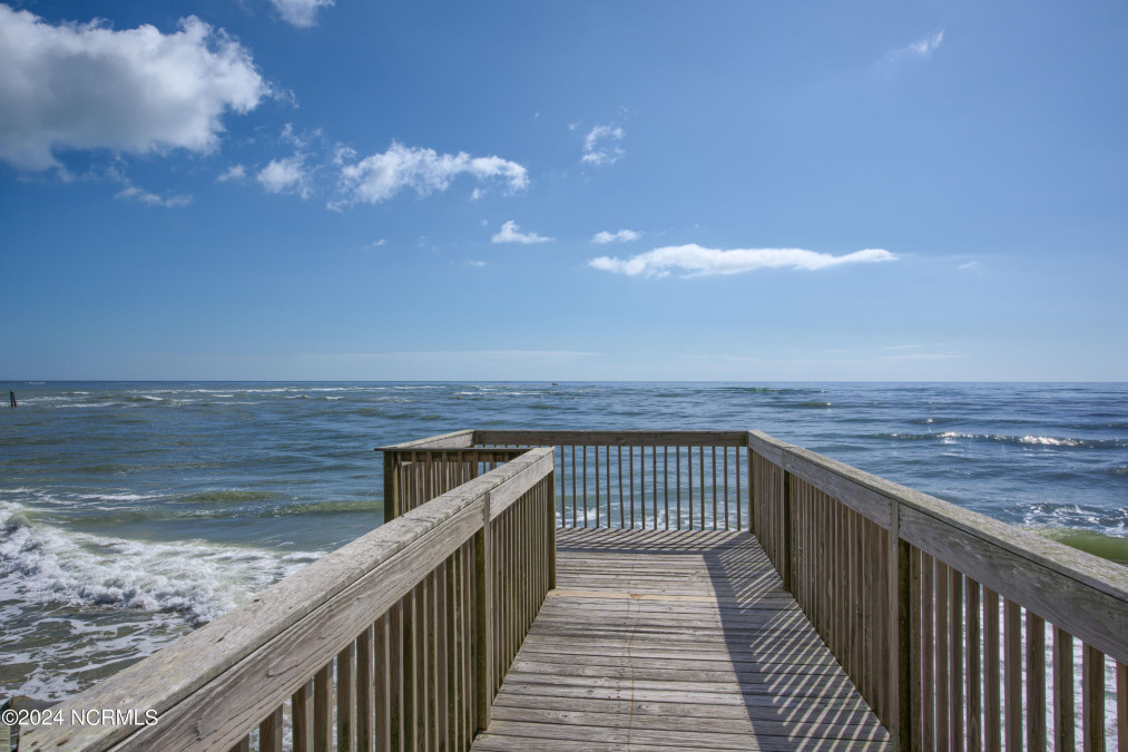 2362 New River Inlet Rd North Topsail Beach, NC 28460