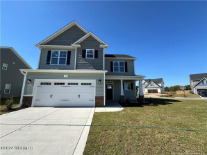 536 Amusement Dr Hope Mills, NC 28348