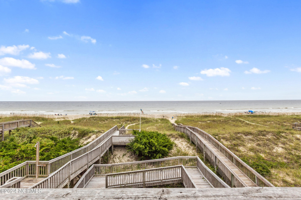 1017 Ocean Blvd Holden Beach, NC 28462