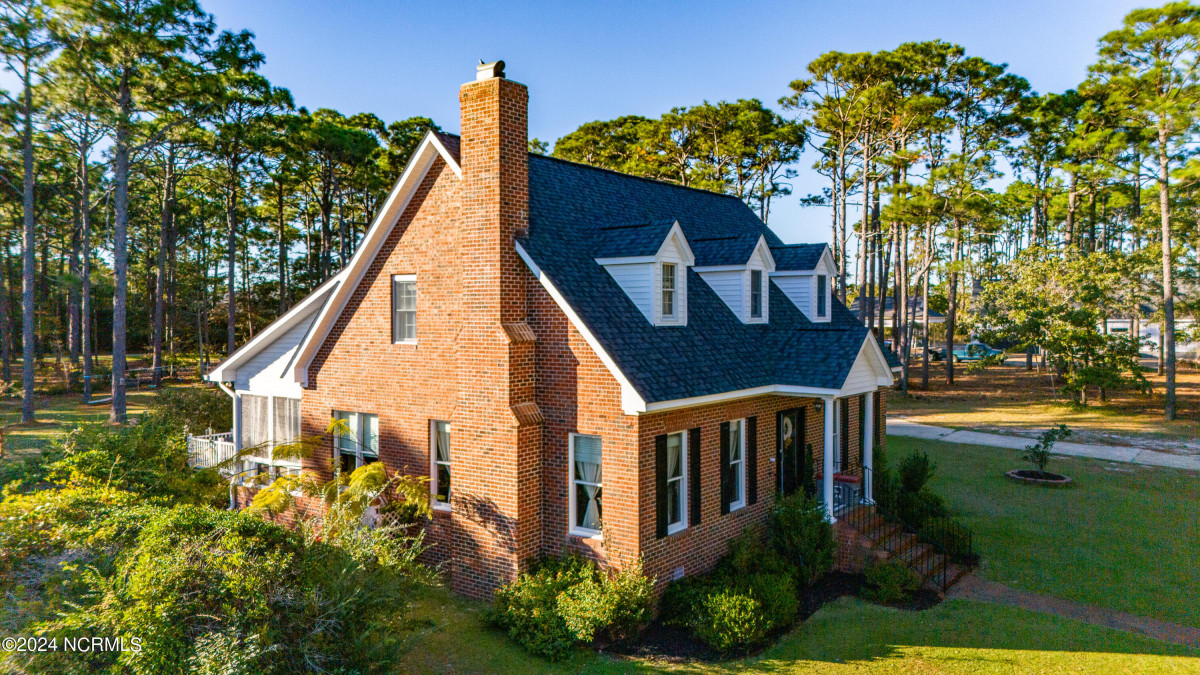 150 Deep Bay Dr Newport, NC 28570