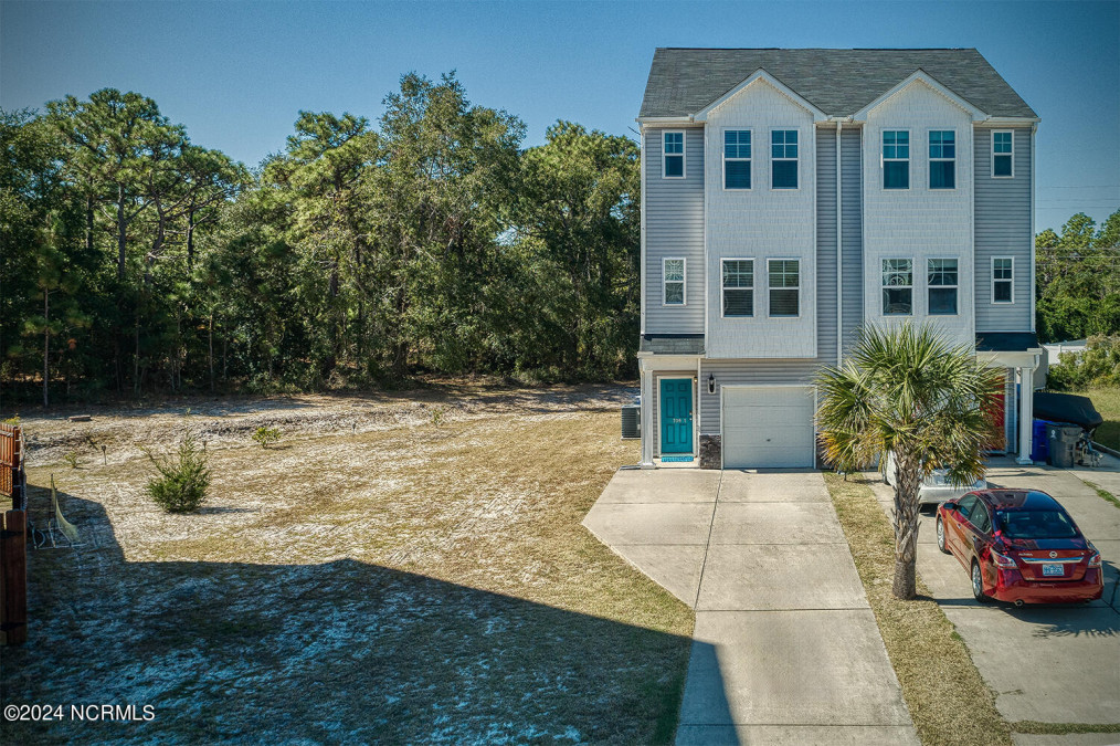 709 Elton Ave Carolina Beach, NC 28428