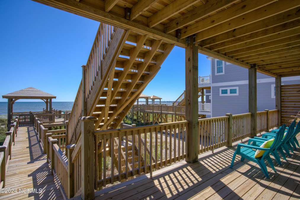 1016 New River Inlet Rd North Topsail Beach, NC 28460