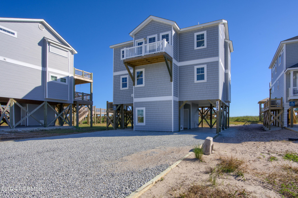 1016 New River Inlet Rd North Topsail Beach, NC 28460