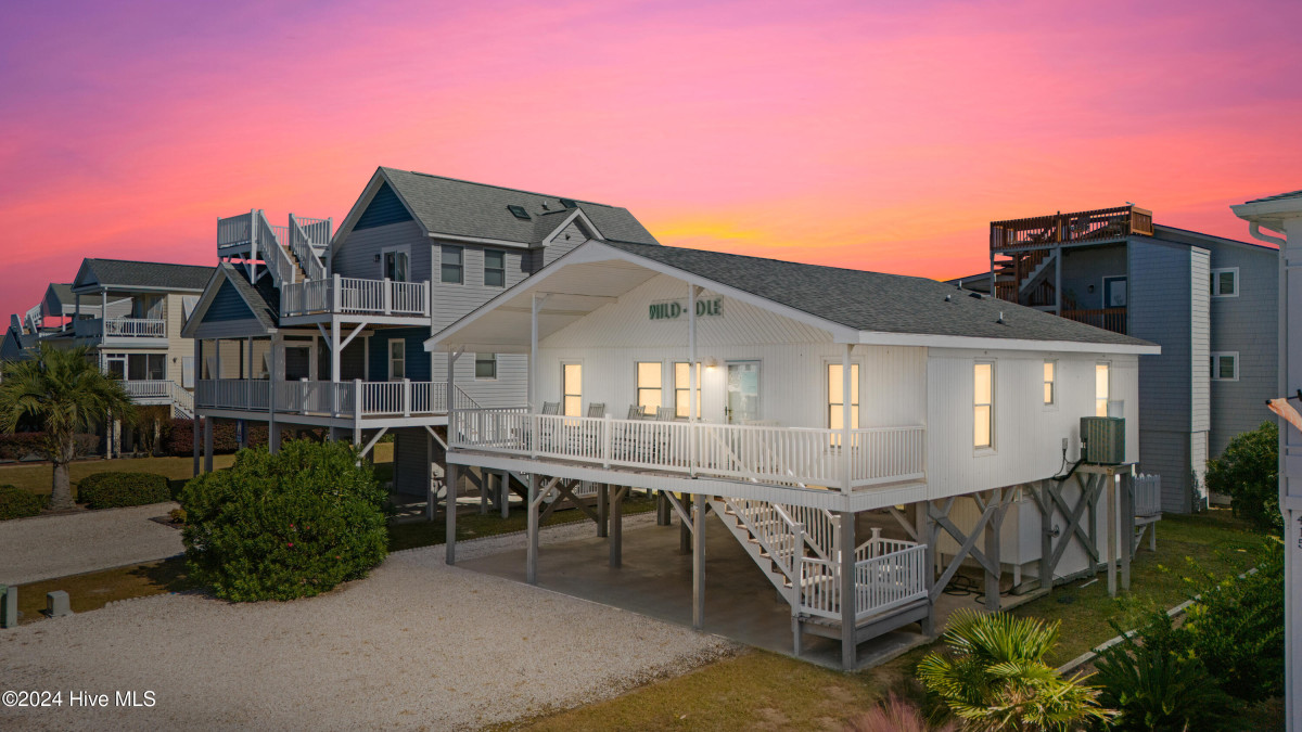 413 38th St Sunset Beach, NC 28468