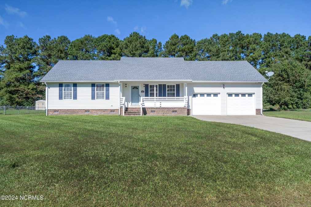 203 Betty Dr Elizabeth City, NC 27909