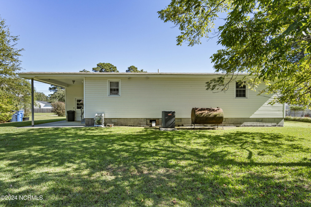 311 Seminole Trl Jacksonville, NC 28540