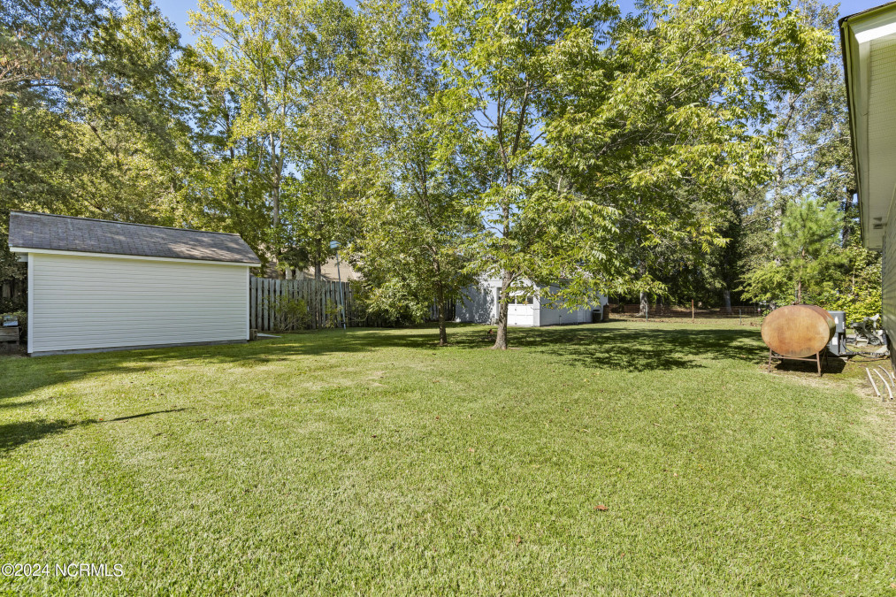 311 Seminole Trl Jacksonville, NC 28540