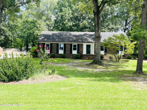 1108 Robin Hill Rd Wilson, NC 27896