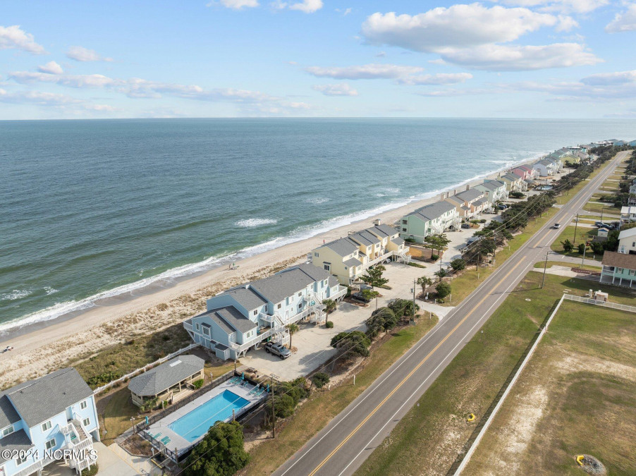 503 Pelican Ct Kure Beach, NC 28449