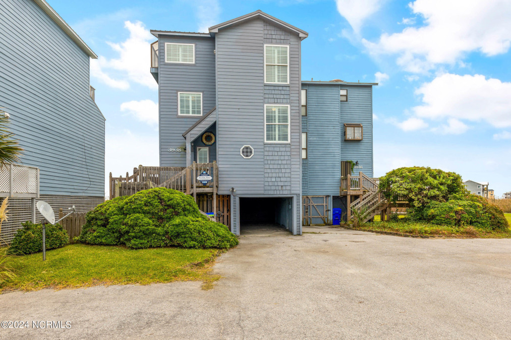 3938 River Rd North Topsail Beach, NC 28460