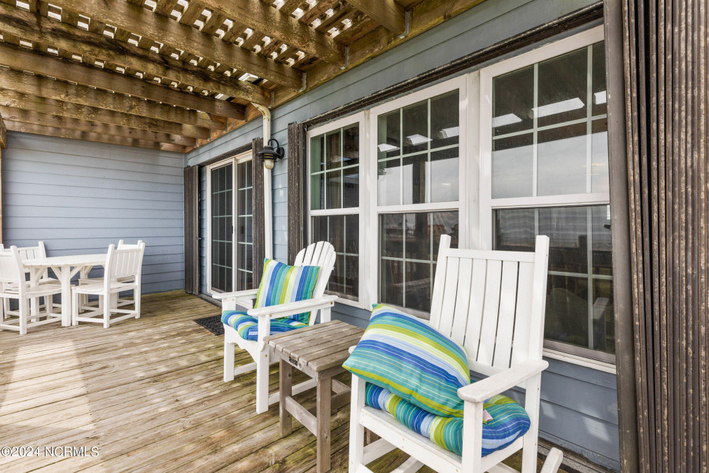 3938 River Rd North Topsail Beach, NC 28460