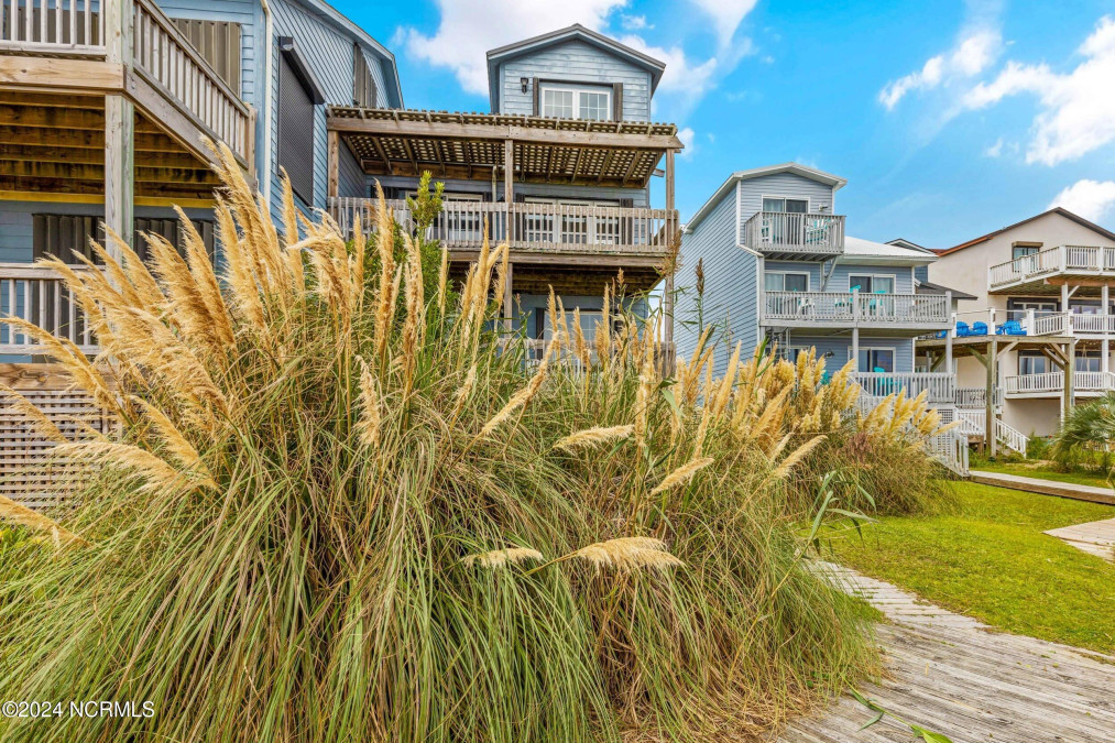 3938 River Rd North Topsail Beach, NC 28460