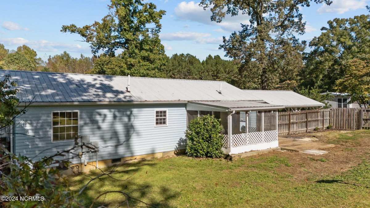 321 Sandy Oak Rd Carthage, NC 28327